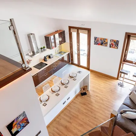 Apartman Modern Sea Front In 1