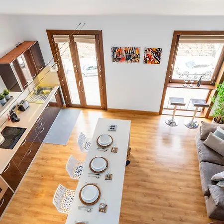 Apartman Modern Sea Front In 1