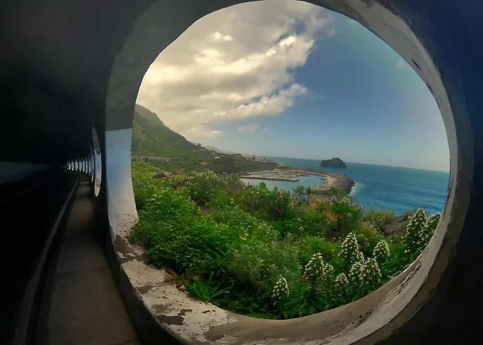 Apartman Modern Sea Front In 1